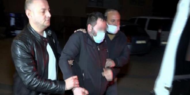 3 çocuğunu rehin aldı, polis itfaiye merdiveniyle ikna etmeye çalıştı