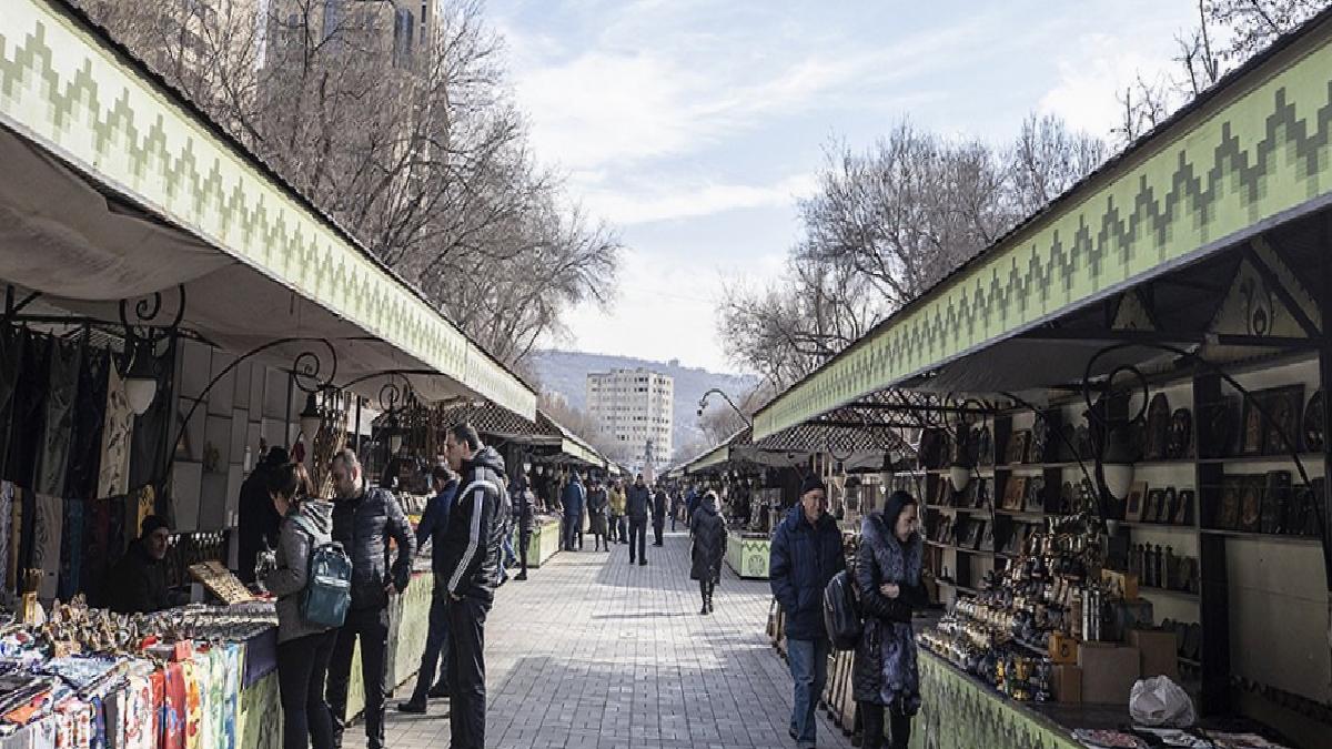 Ermenistanlı esnaf, Türkiye'den direkt uçuşları bekliyor: İnşallah yine dost oluruz