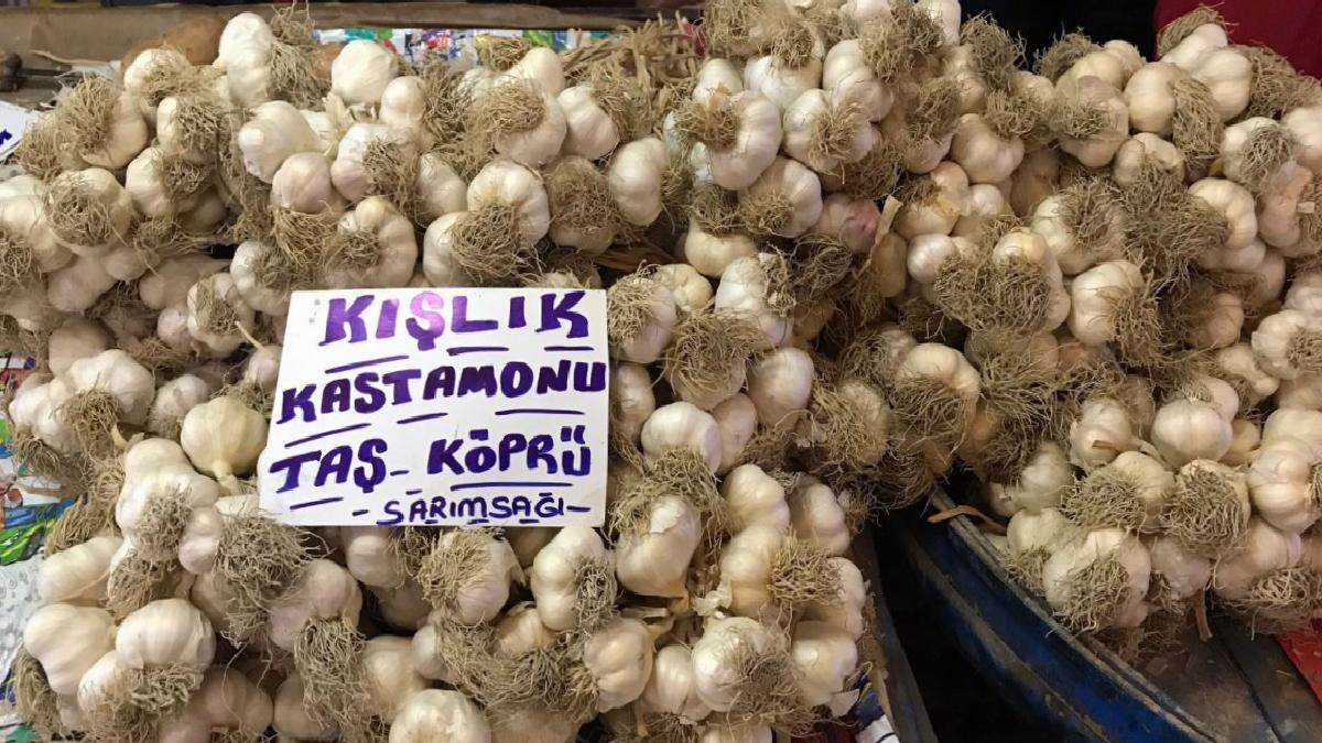 Eskişehir'de sarımsağın kilosu 20 liraya kadar düştü