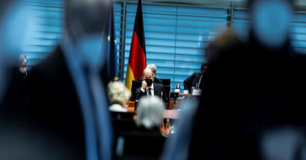 Germany’s ‘Invisible’ Chancellor Heads to Washington Amid Fierce Criticism