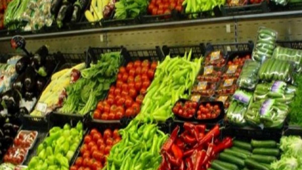Havalar ısınınca Antalya'da sebze fiyatları düştü