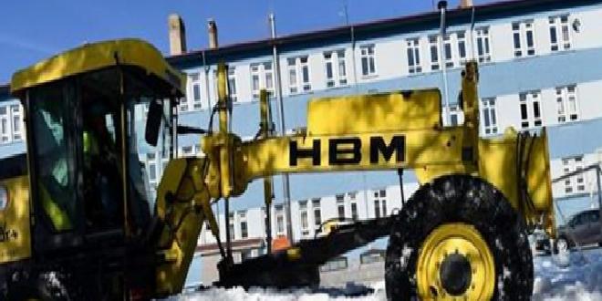 Isparta'da okullar pazartesi gününe hazırlanıyor