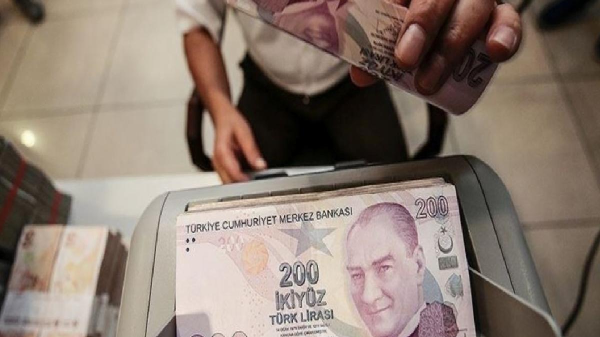 Yaşlı ve engelli aylıkları hesaplara yatırılmaya başlandı